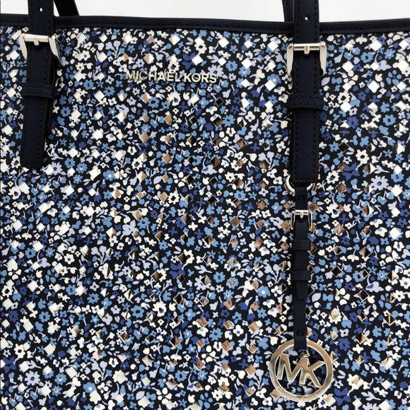 Michael Kors Jet Set Travel Carryall Large Tote - Picture 5 of 6